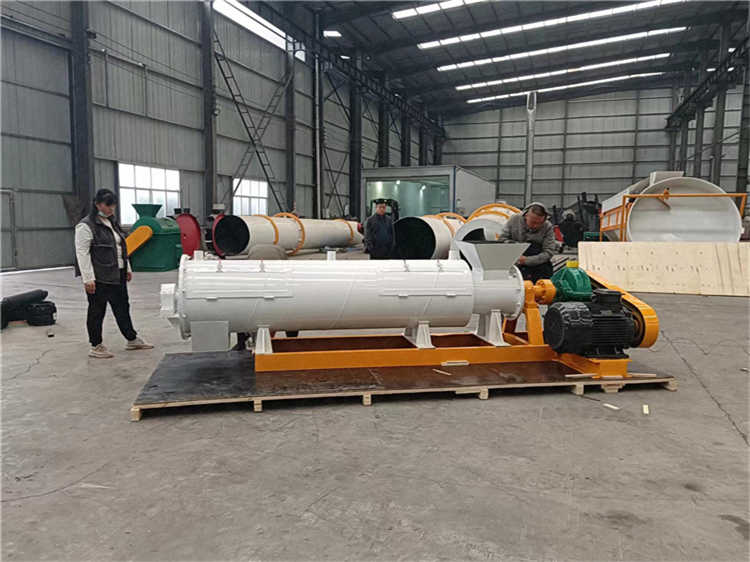 攪齒造粒機(jī)顆粒圓滑產(chǎn)量大有機(jī)肥雞糞制粒機(jī)