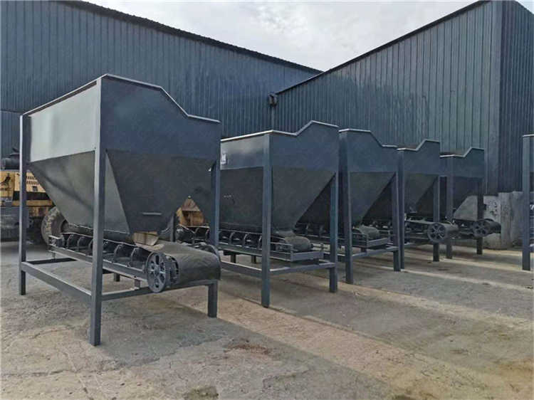 生產線有機肥給料倉,皮帶鏈接生產加工設備鏟車料倉