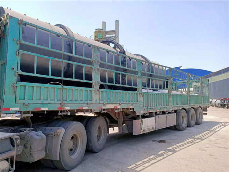 養(yǎng)殖奶牛糞便年產(chǎn)量5000噸的有機(jī)肥造粒設(shè)備,轉(zhuǎn)鼓造粒機(jī)發(fā)貨