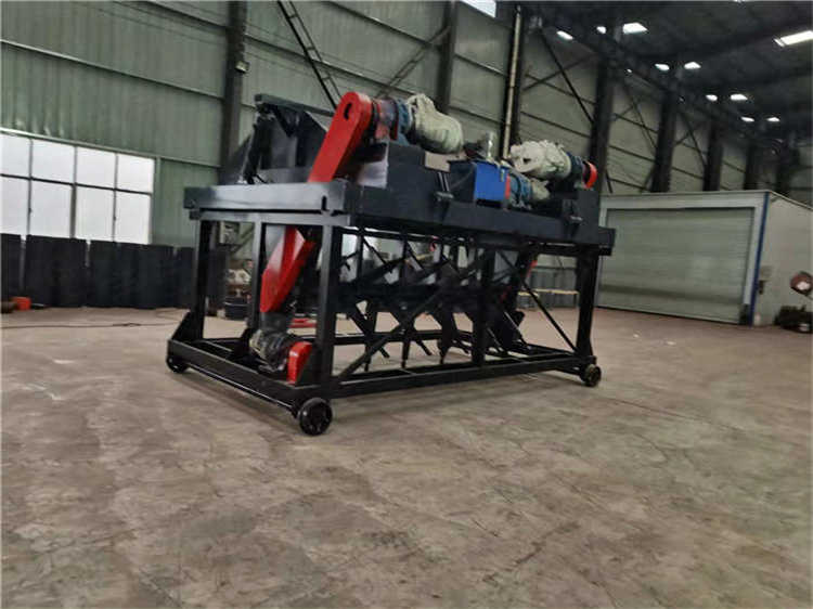 雞糞堆肥發酵腐熟設備液壓槽式翻拋機