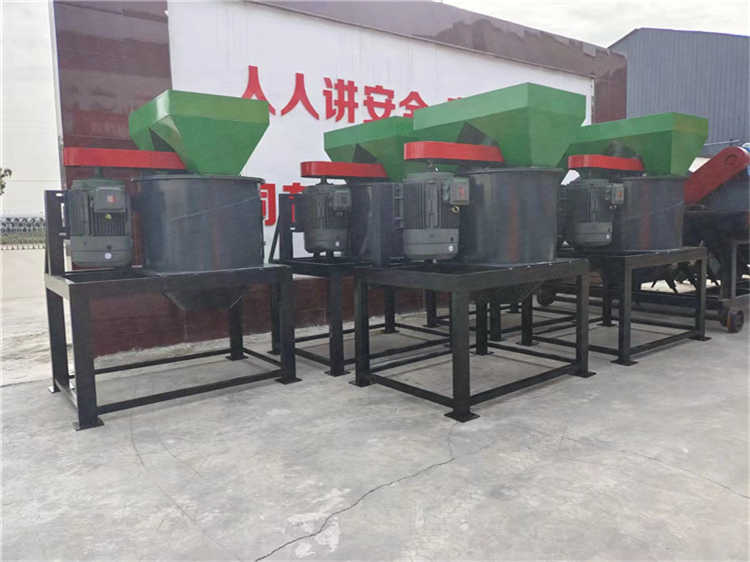 立式粉碎機(jī)處理雞糞濕物料設(shè)備,有機(jī)肥破碎機(jī),淀粉渣破碎肥料設(shè)備