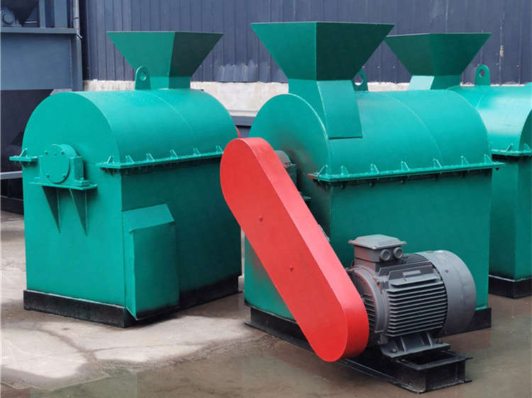 豬糞雞糞有機肥半濕物料粉碎機,有機肥堆肥發(fā)酵粉碎機設備,生產(chǎn)廠家