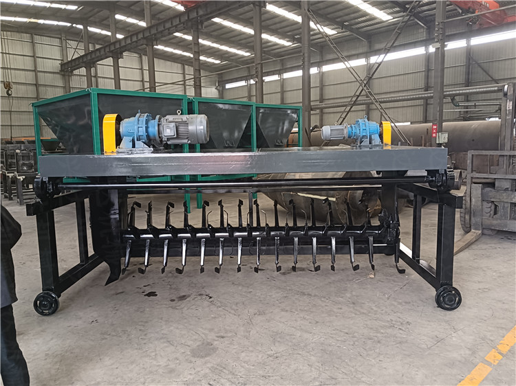 養(yǎng)殖場(chǎng)處理豬糞發(fā)酵設(shè)備,有機(jī)肥槽式翻拋機(jī),雞糞好氧腐熟糞便翻耙機(jī)