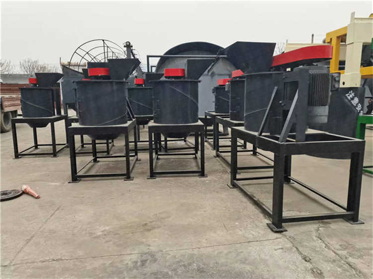 雙孢菇羊糞立式粉碎機,肥料加工生產線設備,支持定制雙斗單斗破碎設備