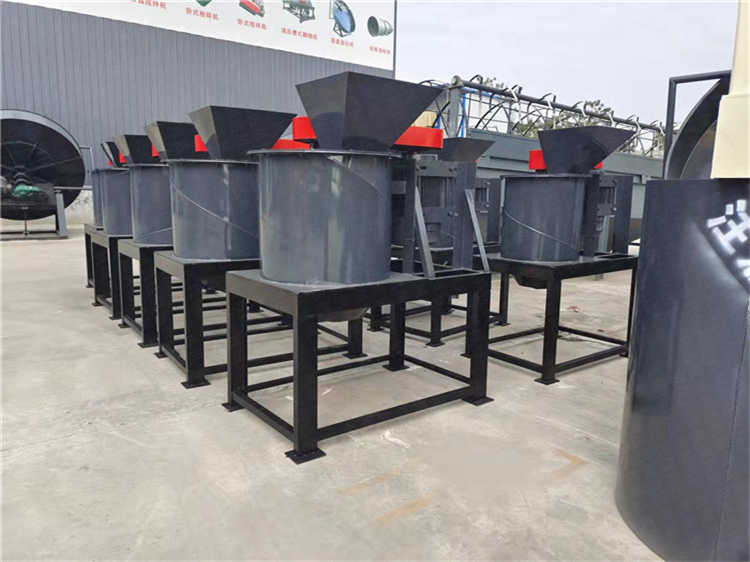 雙孢菇羊糞立式粉碎機,肥料加工生產線設備,支持定制雙斗單斗破碎設備