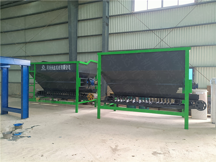 粉狀有機(jī)肥生產(chǎn)線設(shè)備現(xiàn)場(chǎng)