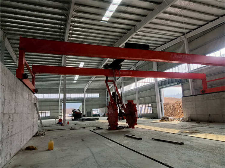 供應(yīng)糞便發(fā)酵有機(jī)肥設(shè)備 大輪盤翻堆機(jī) 處理畜禽糞便大跨度槽式翻拋機(jī)